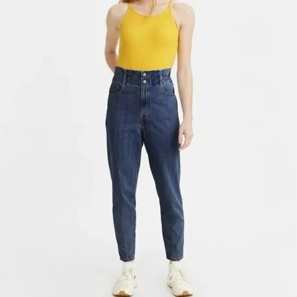 Levi's Jeans High Rise Paperbag Jeans size 28 Blue Denim Tapered Relaxed Casual - Picture 1 of 9